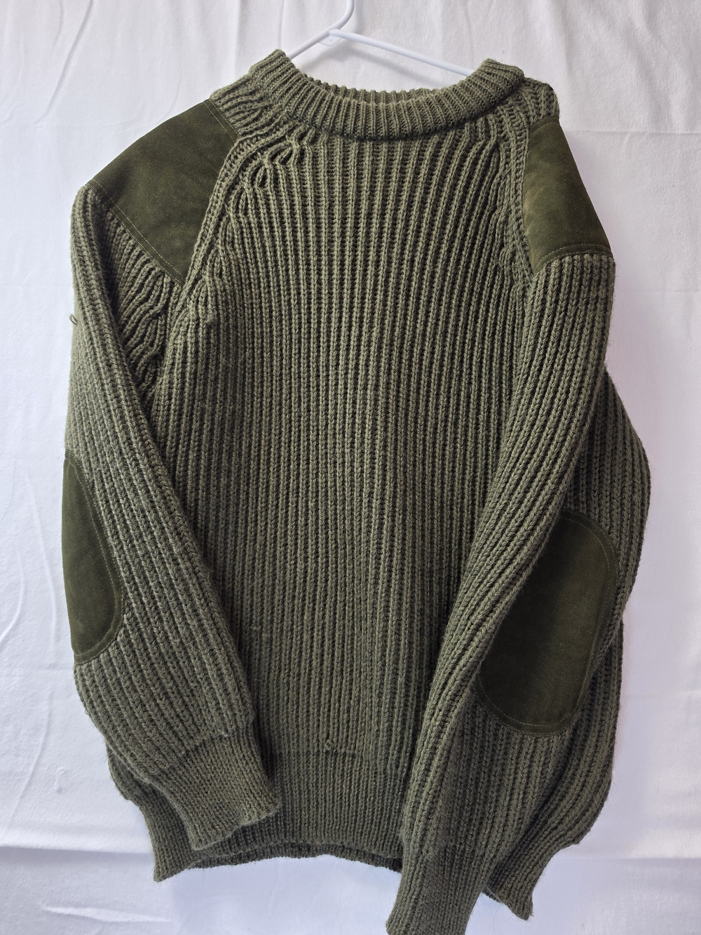 Niffi 100% Pure Wool Heavy Knit Olive Green Sweater Suede Accents Mens Size M